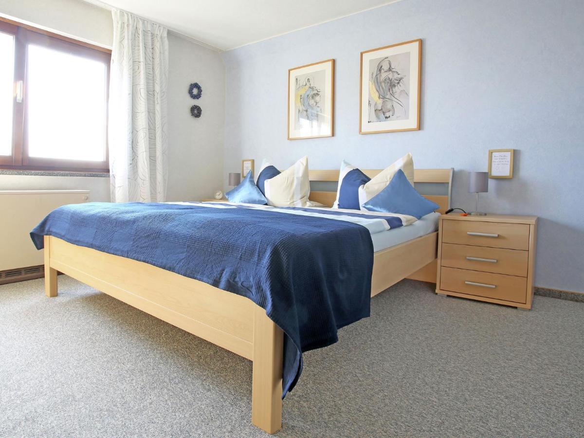 Apartment With Terrace And Pool In The Garden Pracht Luaran gambar
